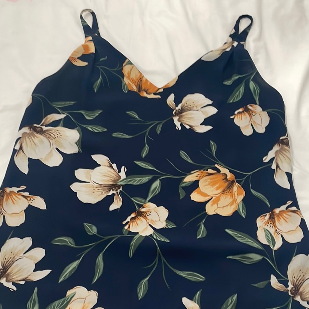 3/20$ RW&CO. Navy and Cream Floral Camisole